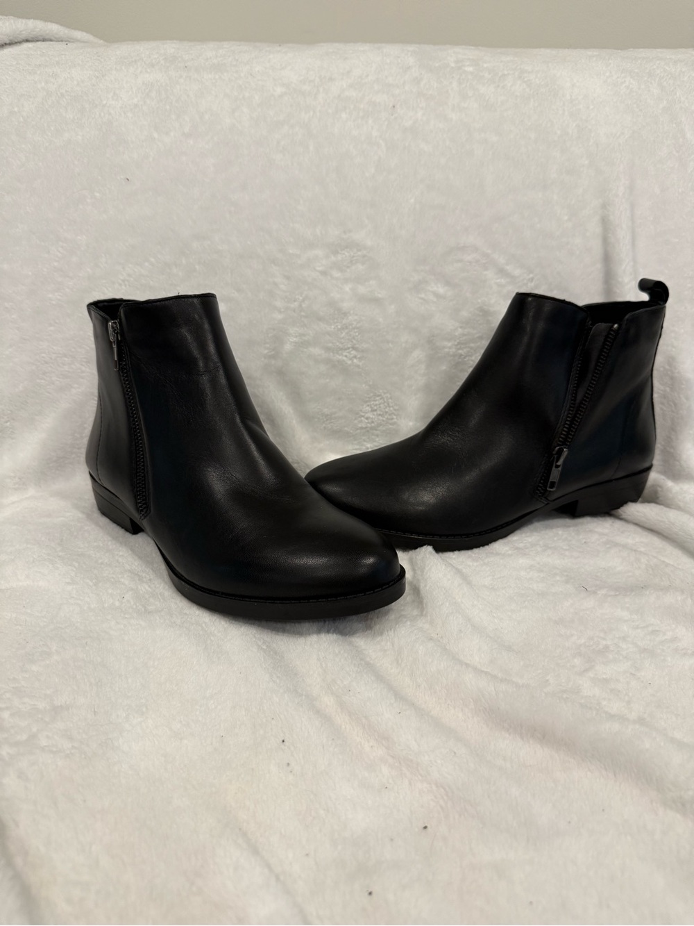 David Tate Cubana Black Smooth Leather Ankle Booties Size 10M
